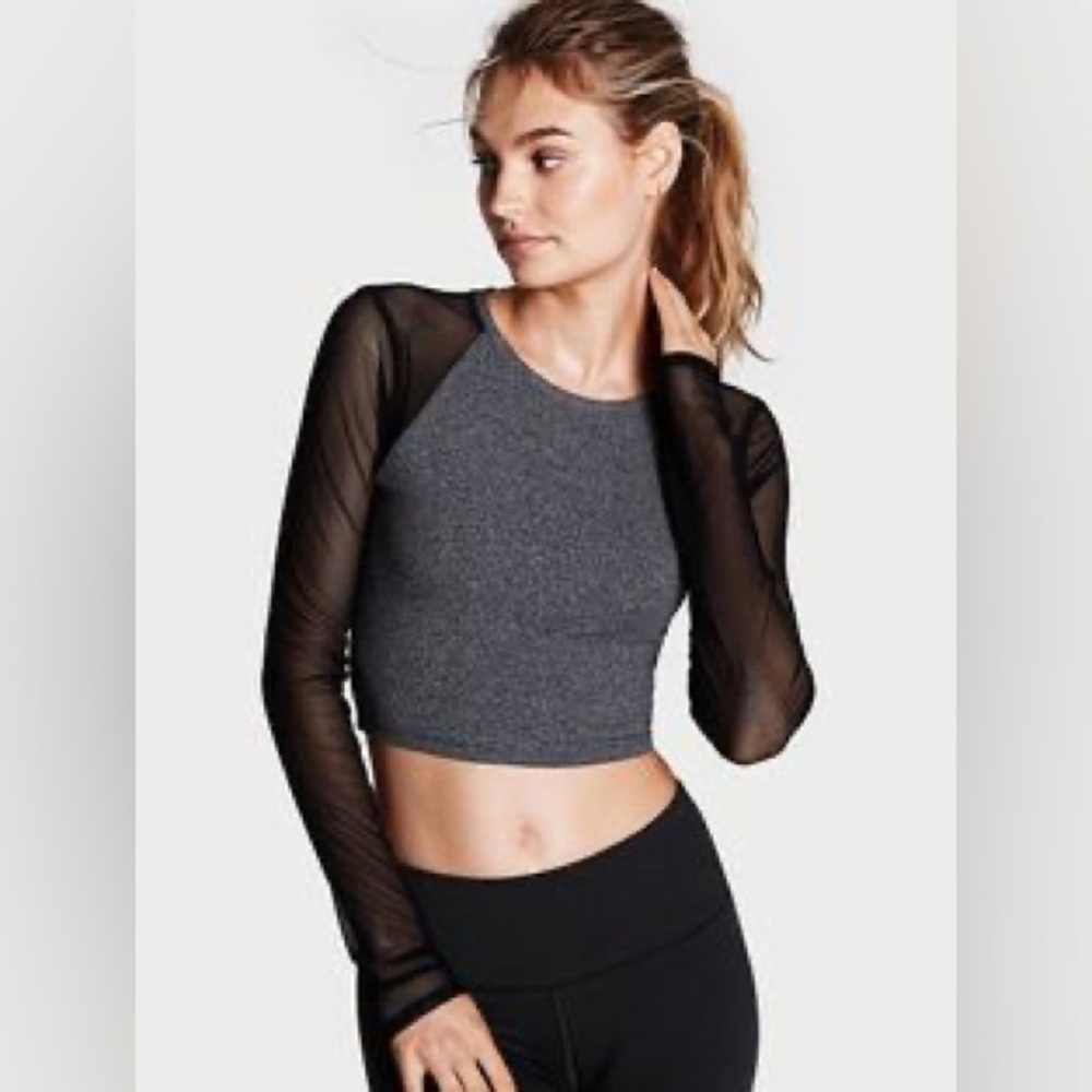 Victorias secret sport Women's Gray and Black Long Sleeve Top size SMALL